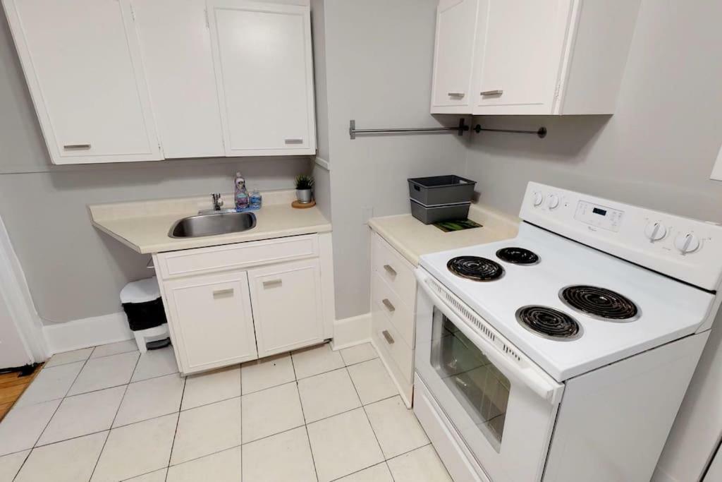 Appartement Bright, Clean, Private. In The Heart Of Downtown! Parking, Wi-Fi And Netflix Included à Ottawa Extérieur photo